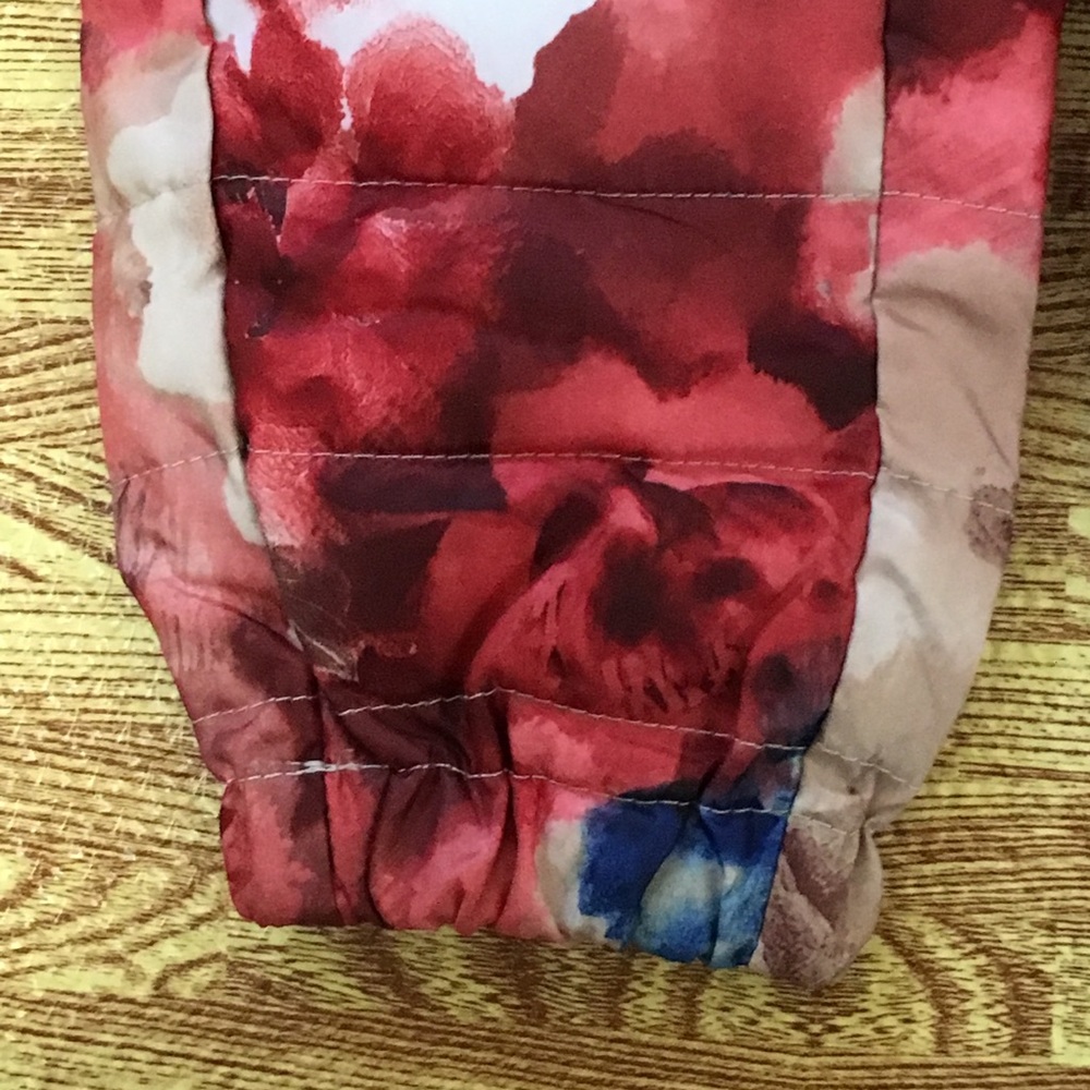 🎉Host Pick🎊🌺FLORAL PRINT PUFFER JACKET 🌺 - Picture 5 of 5